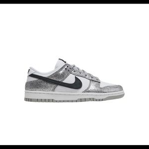 Wmns Dunk Low ‘Golden Gals’